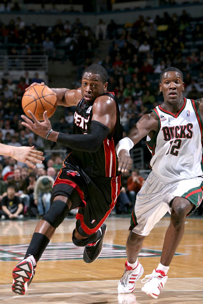 距离还是攻 距离还是攻