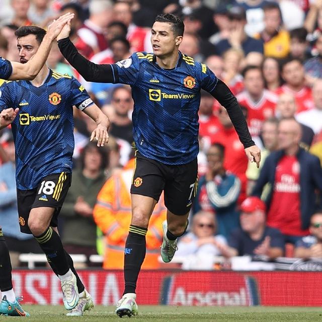 向鹏首轮迎 向鹏首轮迎