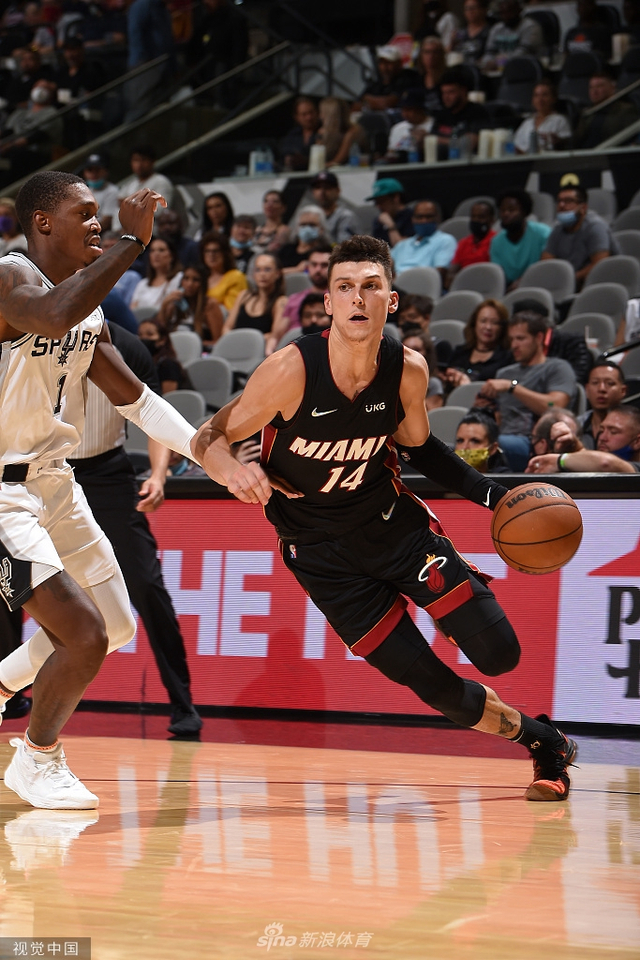 总决赛G1 总决赛G1